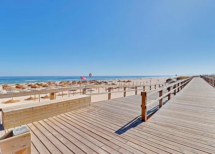 Monte Gordo Downtown By Homing